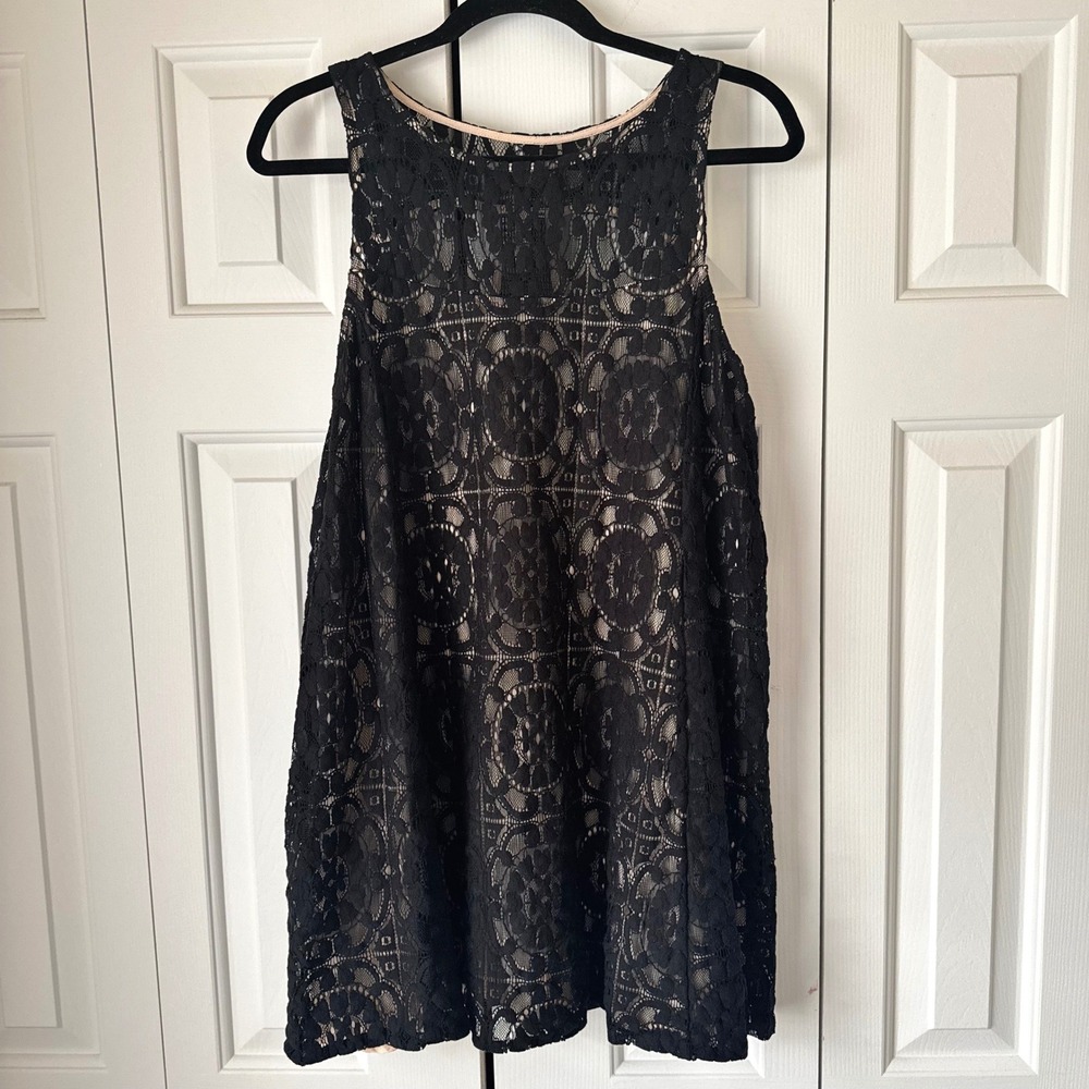 Free People Black Floral Lace Sleeveless Mini Dress Racerback Nude Lining Small